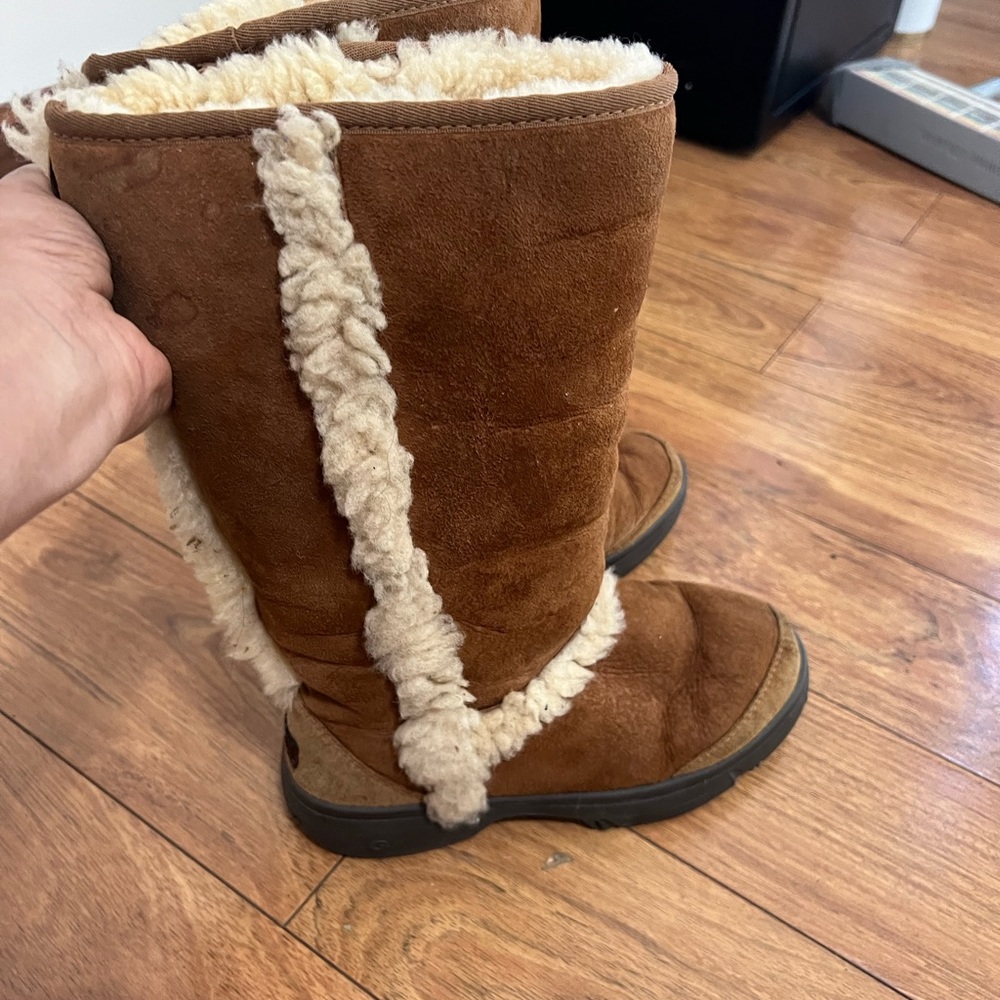 Sunburst uggs - Picture 2 of 5